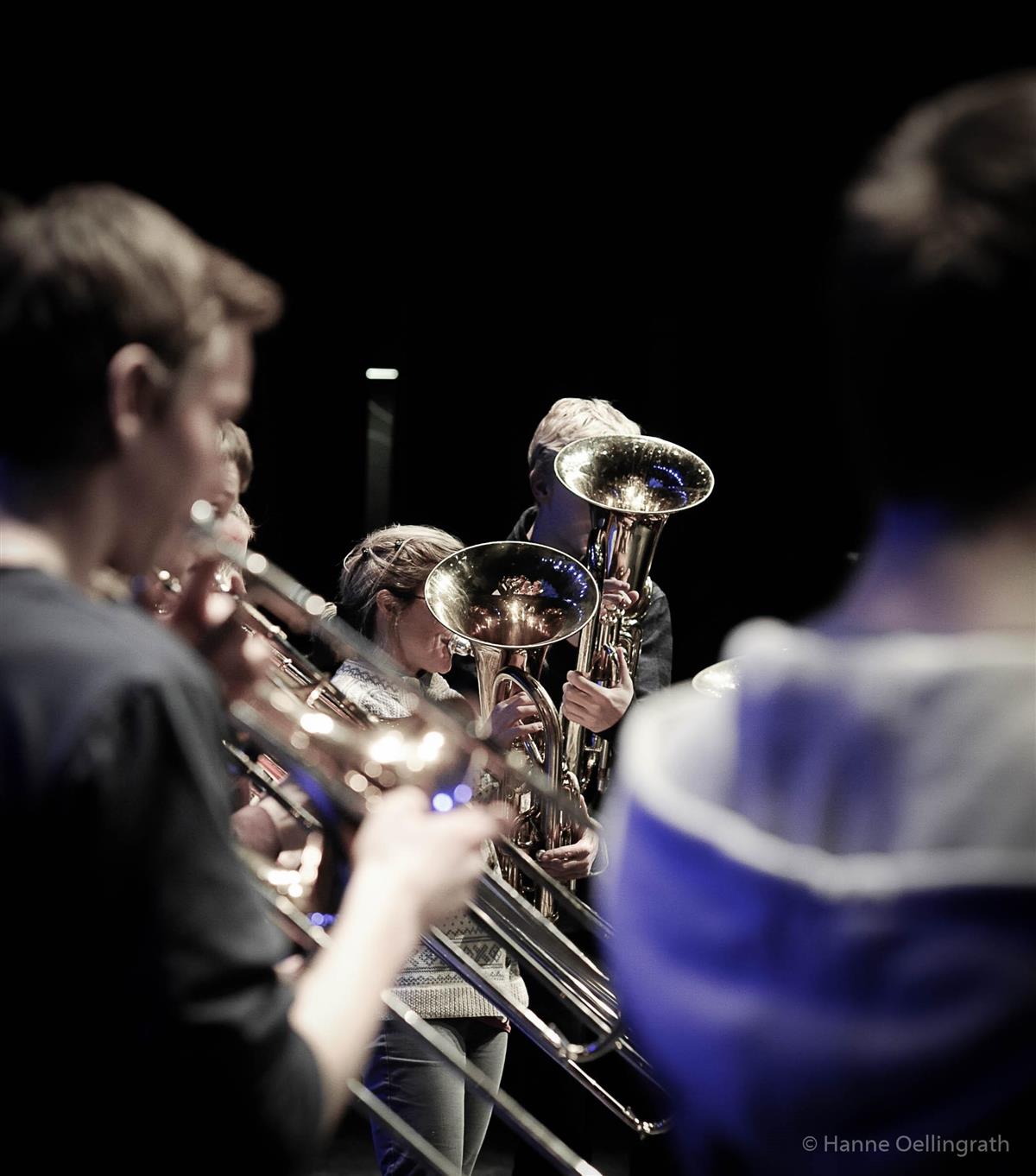 Bildet viser elever som spiller trombone og baryton - Klikk for stort bilde